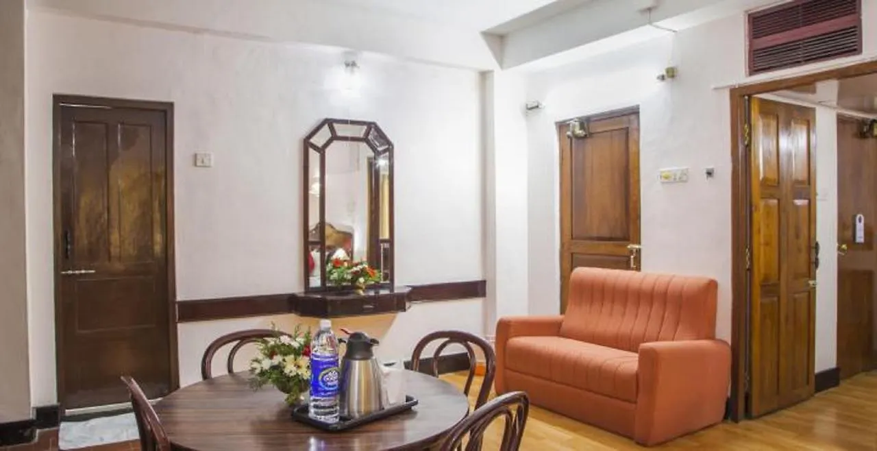 Woodlands Hotel Kochi